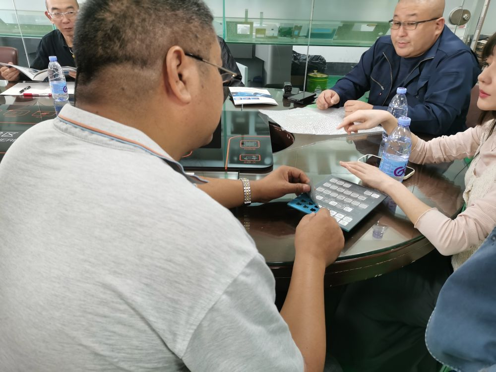 Приветствуем японских клиентов, сила Chuangming Electronics в производстве мембранных переключателей признана